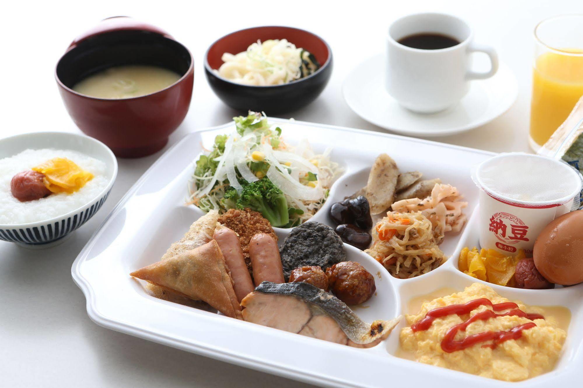 Apa Hotel Takamatsu Airport Extérieur photo